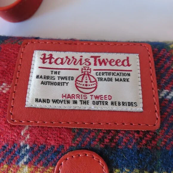 Harris Tweed Buchanan check messenger bag - Picture 2 of 7